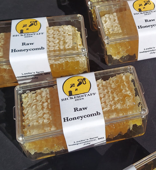 Raw Minnesota Honeycomb, 5oz.